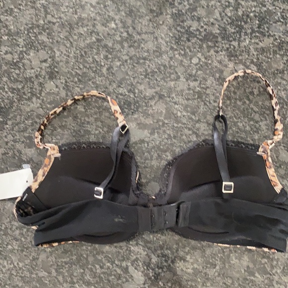 Women’s bra - Picture 2 of 2